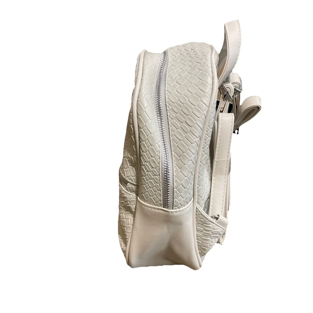 NWT London Fog Backpack Beige zipper front‎ pocket, Inside zipper & Slip pockets
